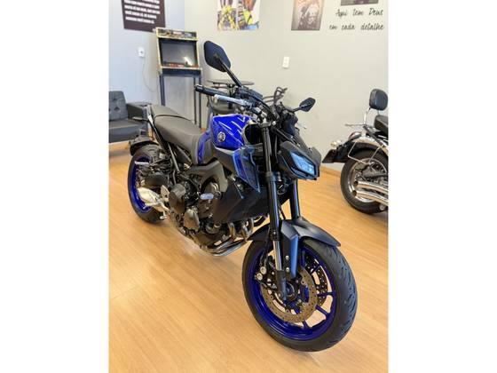 YAMAHA MT-09 